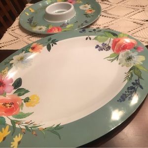 2 piece floral plate set. Dip plate and large oval plate. Matching set